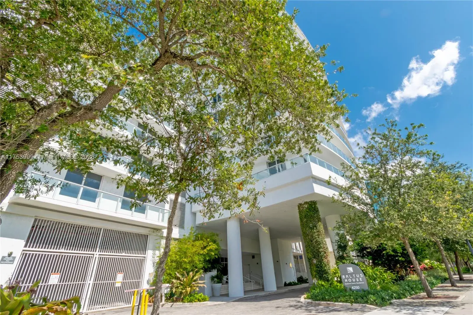 2 bedroom 2 bath Residential for sale at 4250 Biscayne Blvd # 917, Miami FL 33137
