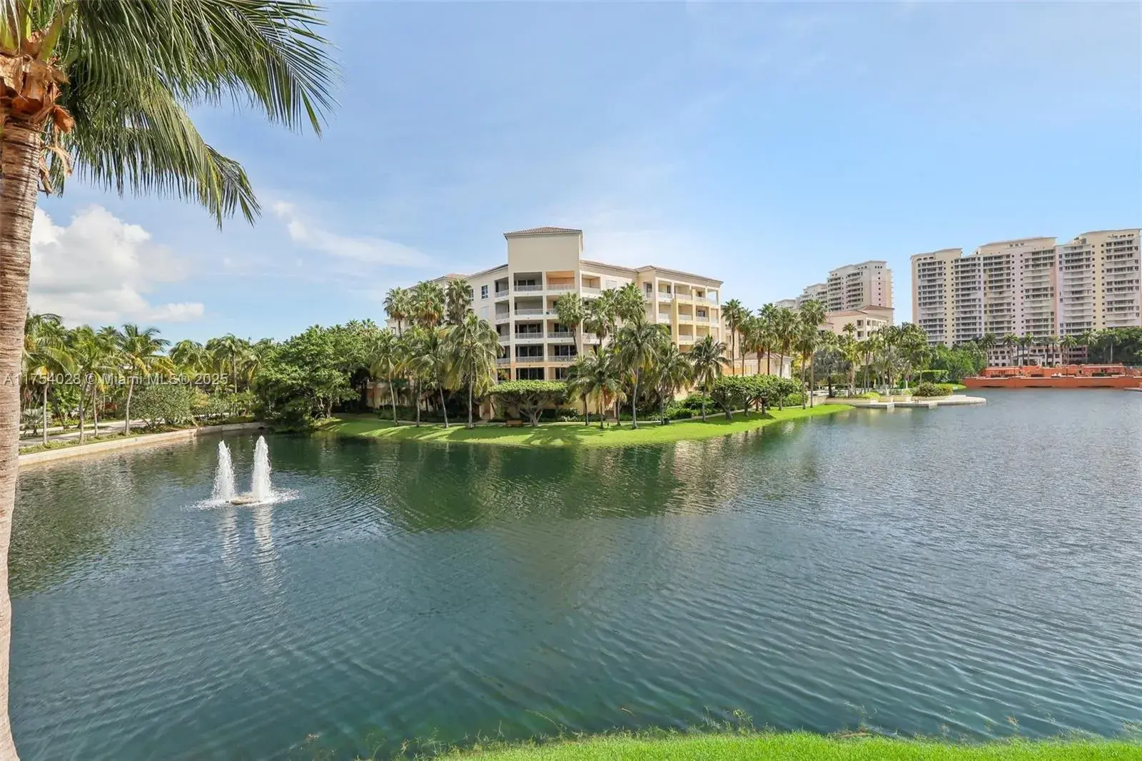 3 bedroom 3 bath for sale at 723 Crandon Blvd # 206, Key Biscayne FL 33149