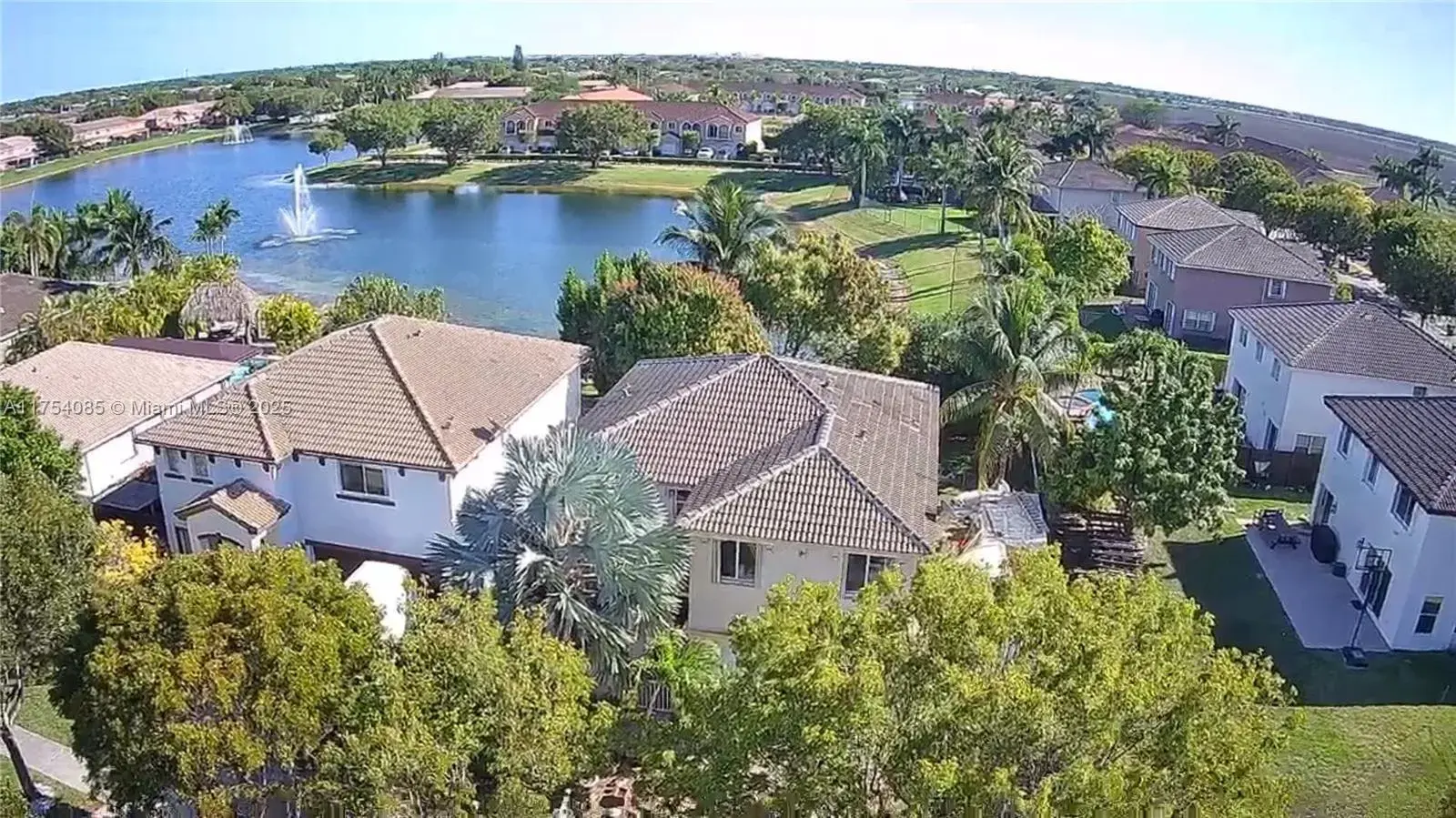 4 bedroom 4 bath Residential for sale at 16618 SW 68th Ter, Miami FL 33193