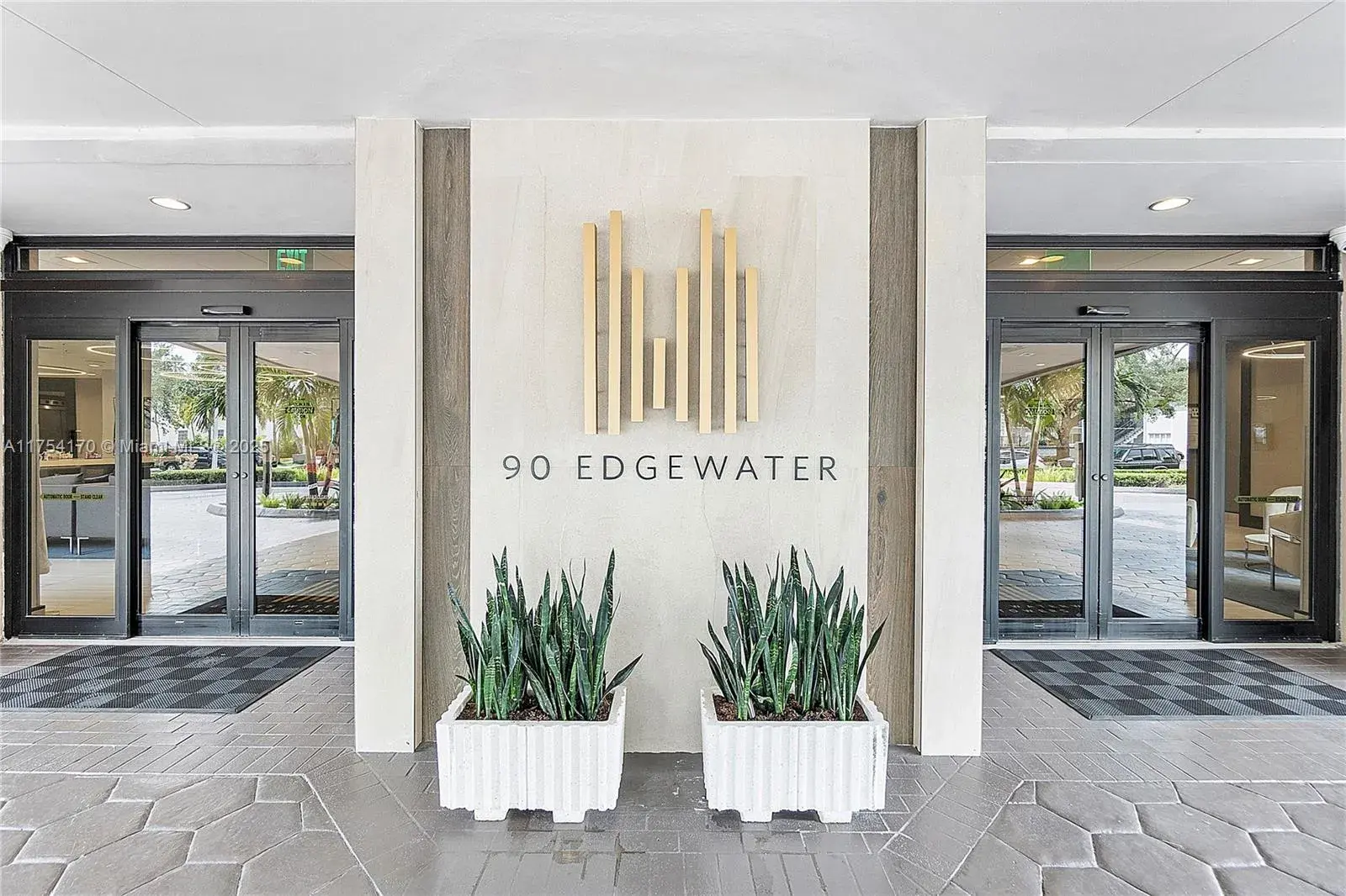 1 bedroom 1 bath Residential Lease for rent at 90 Edgewater Dr # 905, Coral Gables FL 33133