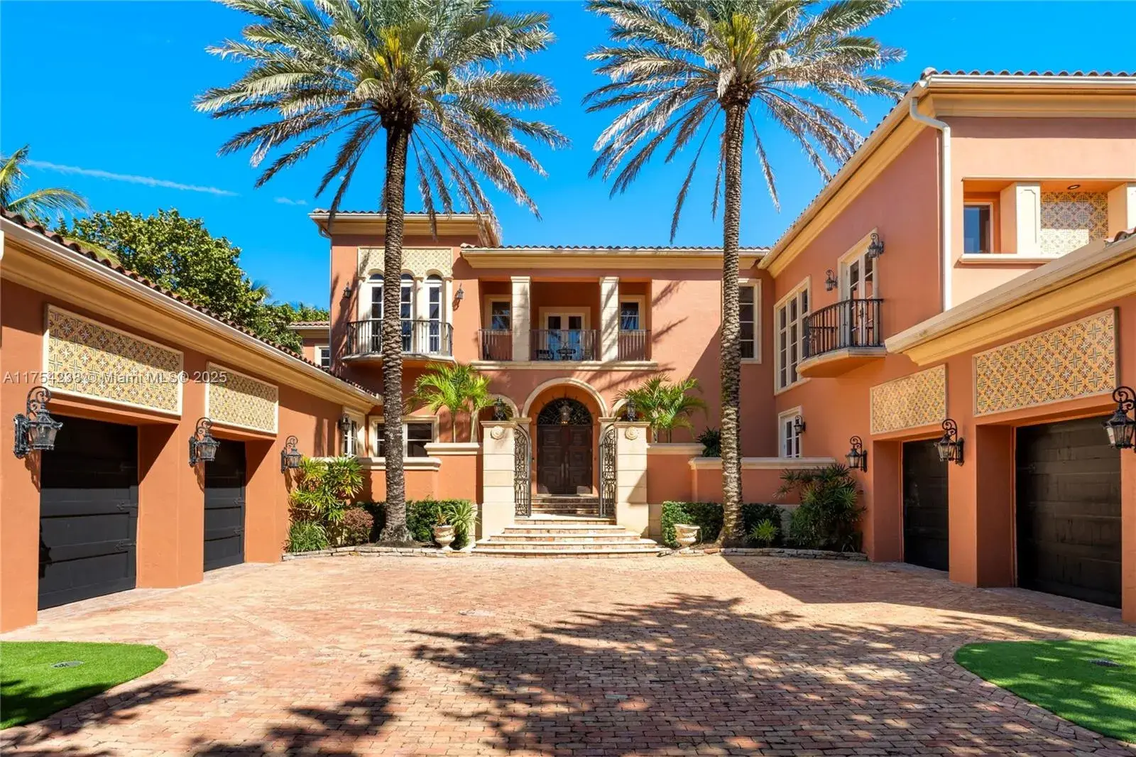 1091 Hillsboro Mile, Hillsboro Beach FL 33062