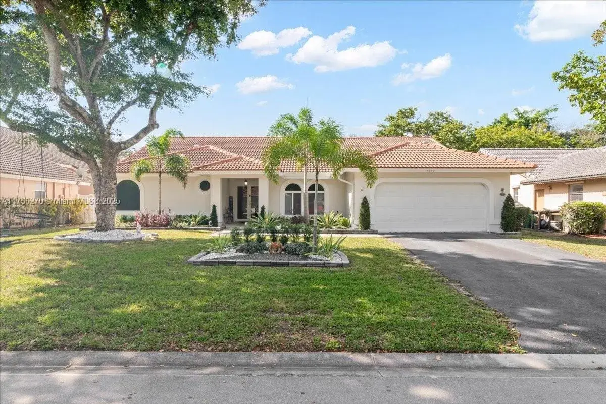 4630 NW 100th Way, Coral Springs FL 33076