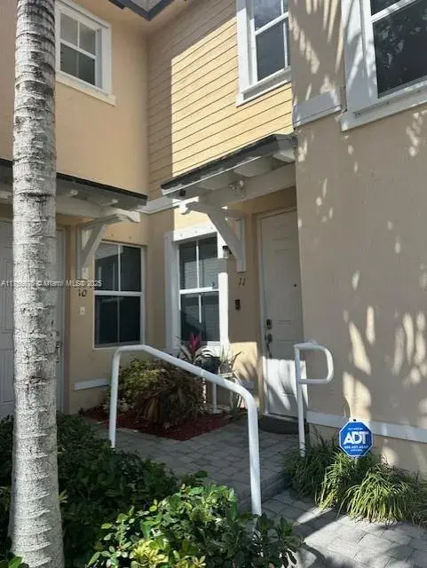 142 SE 28th Ter # 11, Homestead FL 33033