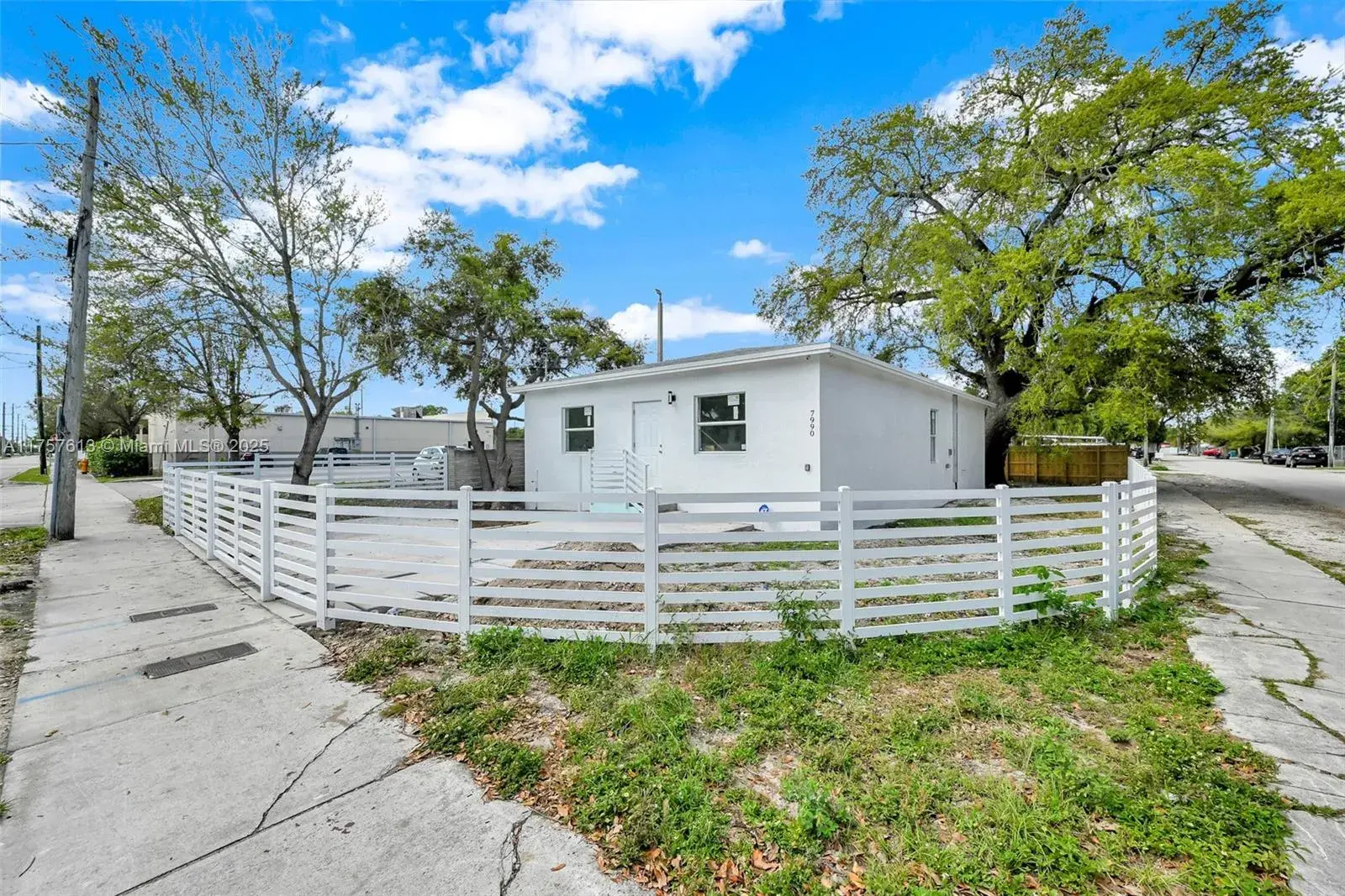 7990 NW 8th Ave, Miami FL 33150