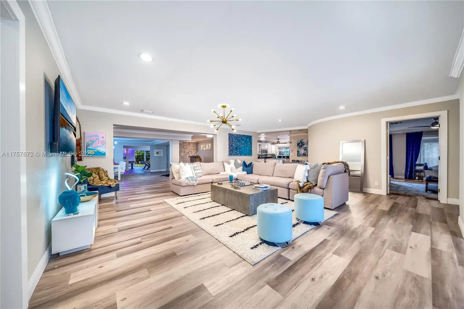 1652 NE 39th St, Oakland Park FL 33334