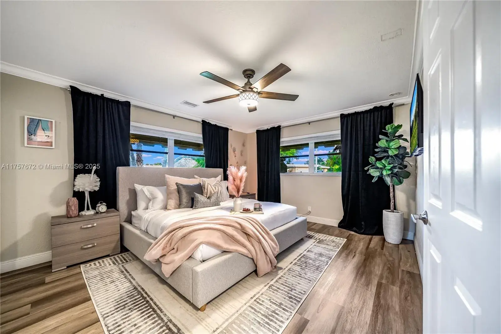 1652 NE 39th St, Oakland Park FL 33334