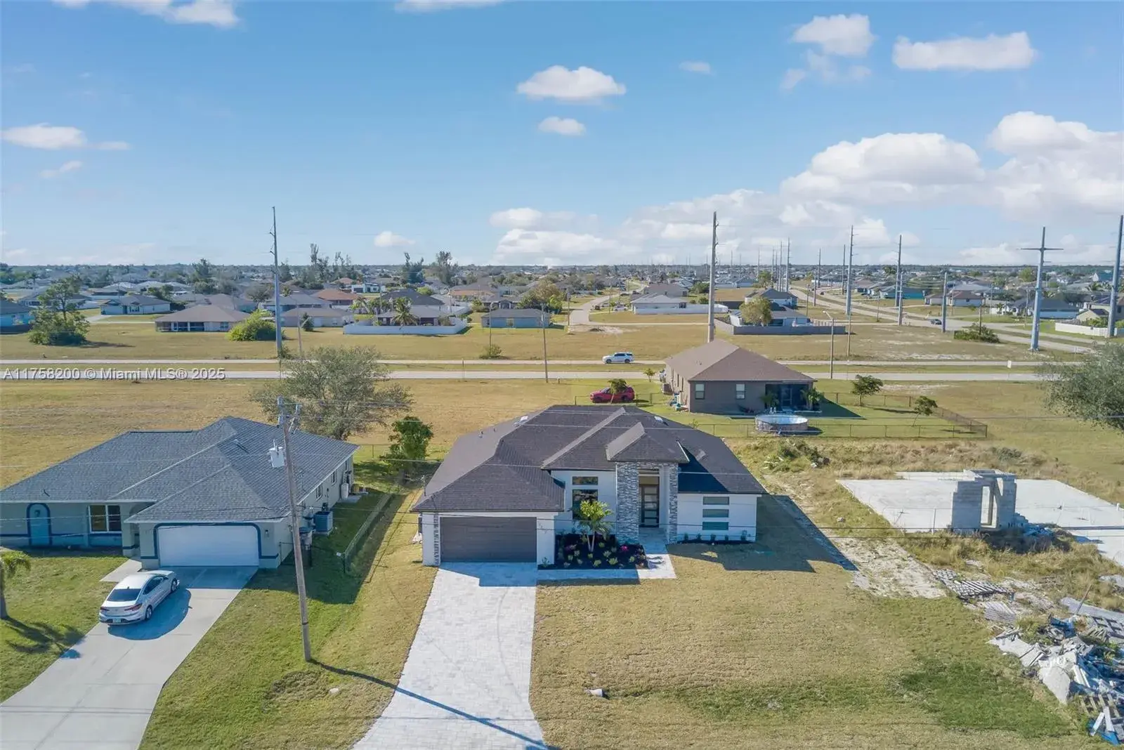 2312 NE Juanita Pl, Cape Coral FL 33909
