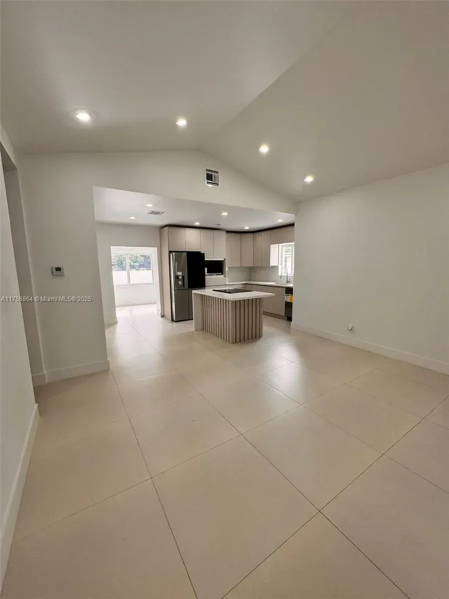 728 NW 77th St, Miami FL 33150