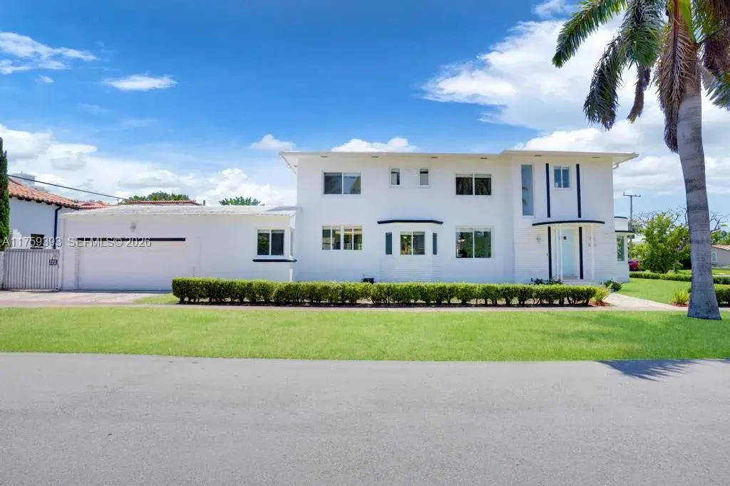 5861 La Gorce Dr, Miami Beach FL 33140