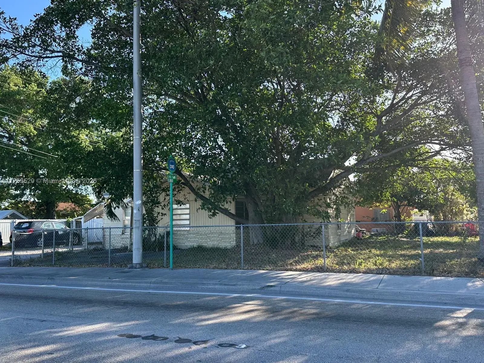 141 SE 8th Ave, Hialeah FL 33010