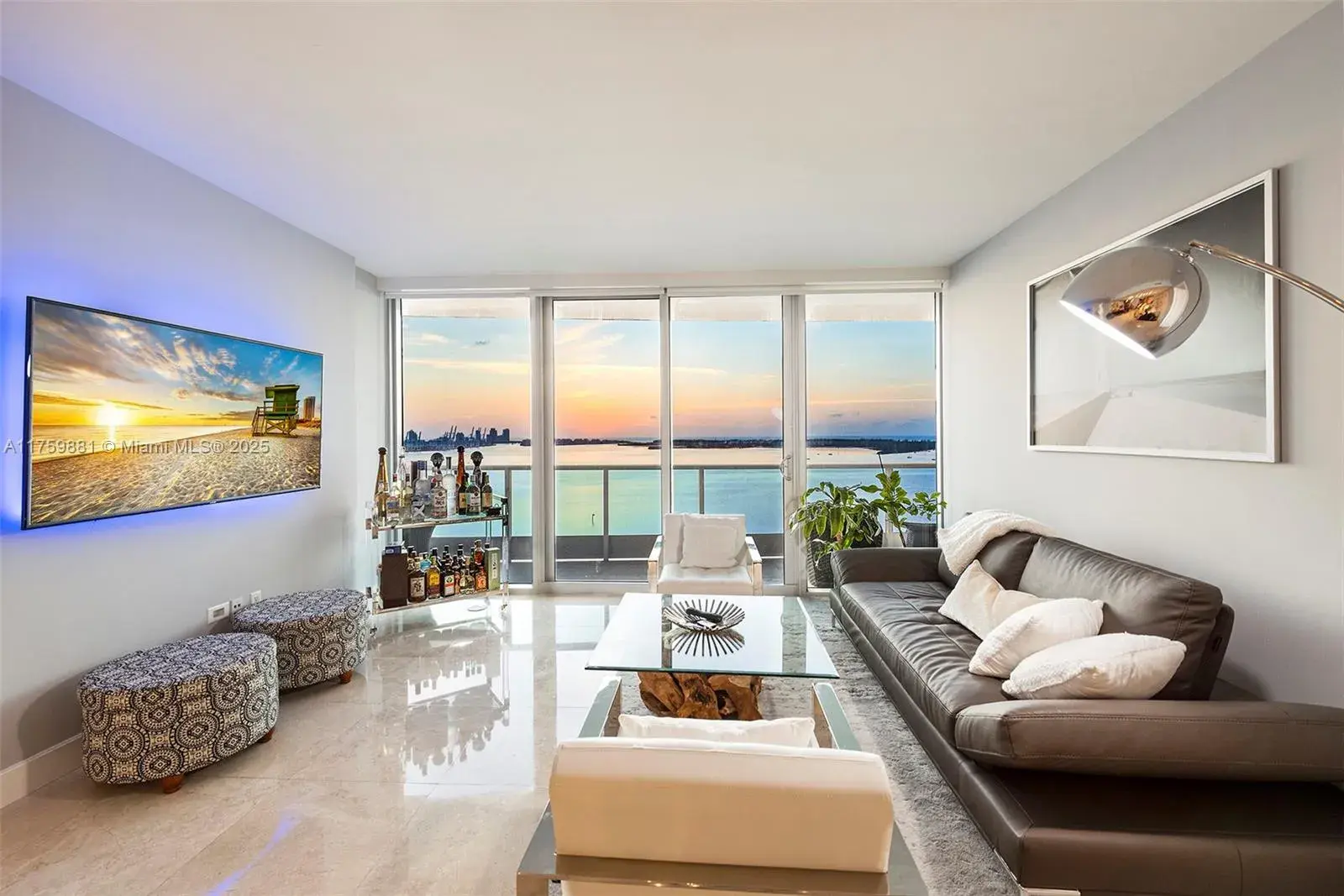 2 bedroom 3 bath Residential for sale at 1331 Brickell Bay Dr # 2203, Miami FL 33131