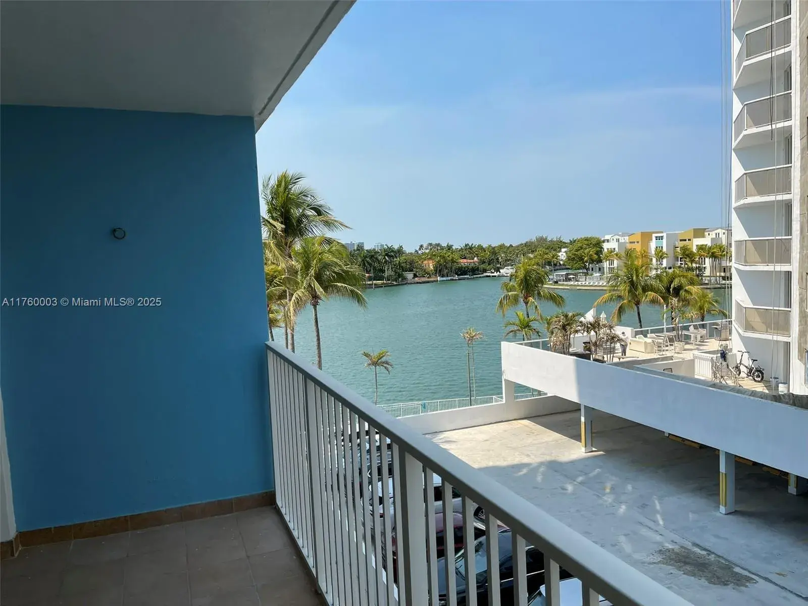 1 bedroom 1 bath Residential for sale at 5838 Collins Ave # 3D, Miami Beach FL 33140