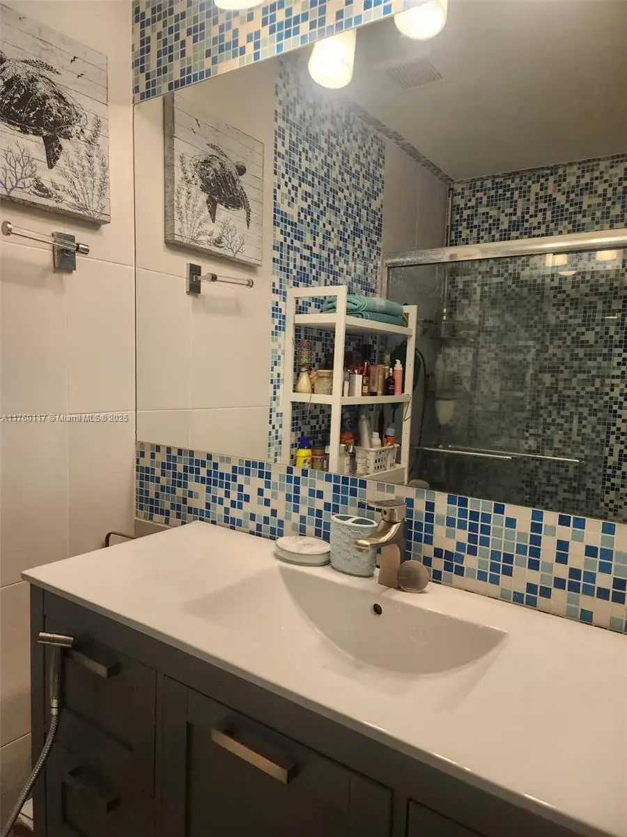 118 Gate Rd # 65, Hollywood FL 33024