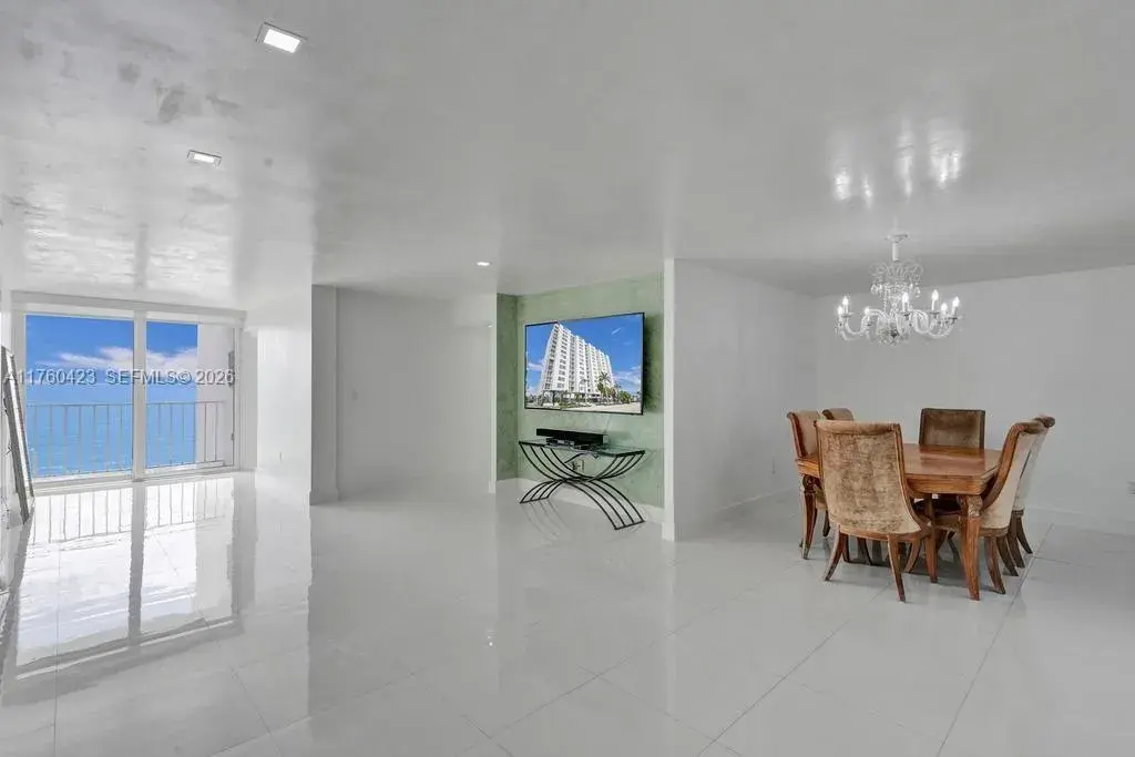 6450 Collins Ave # 1204, Miami Beach FL 33141