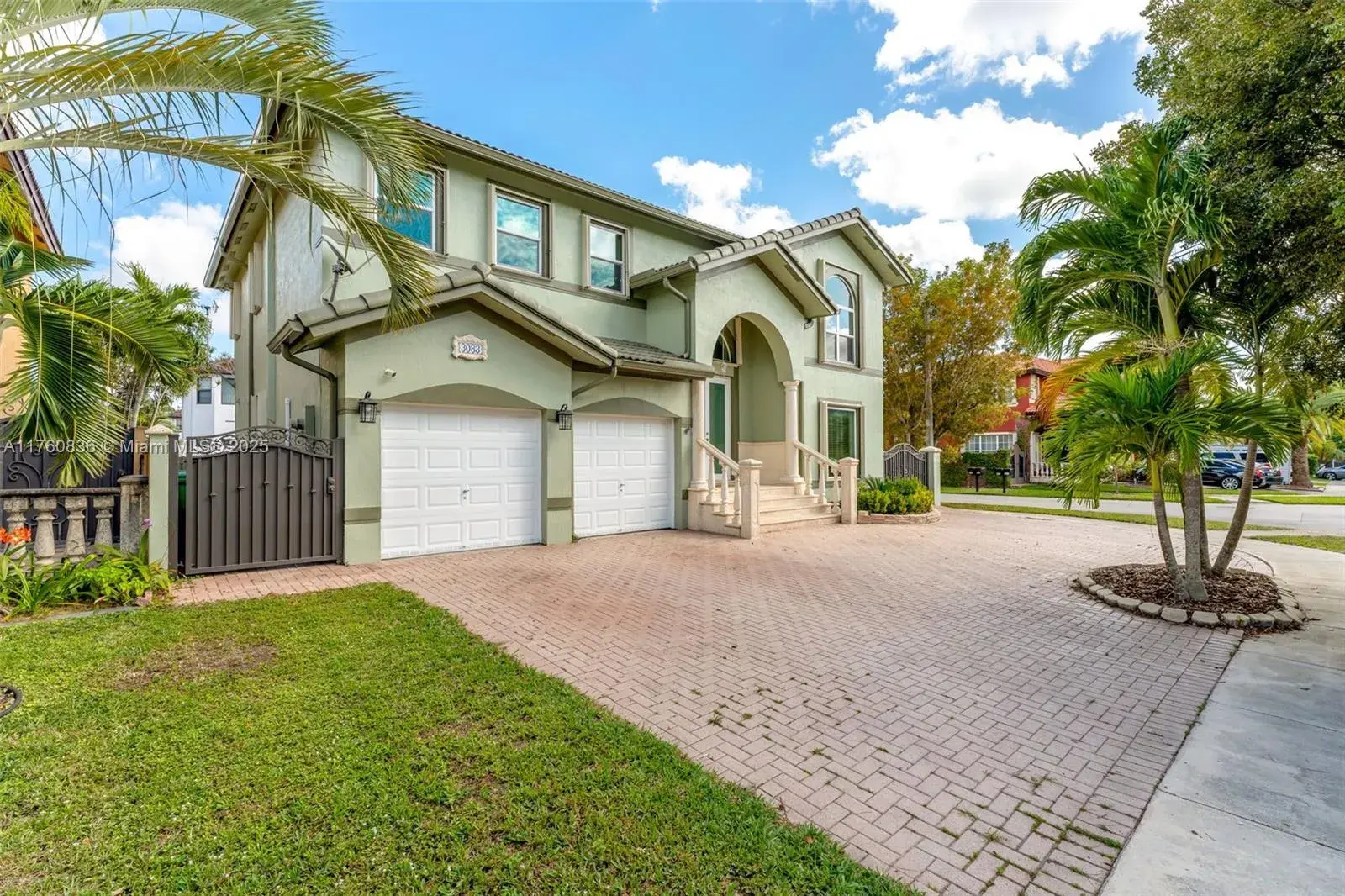 5 bedroom 4 bath Residential for sale at 3083 SW 147th Pl, Miami FL 33185