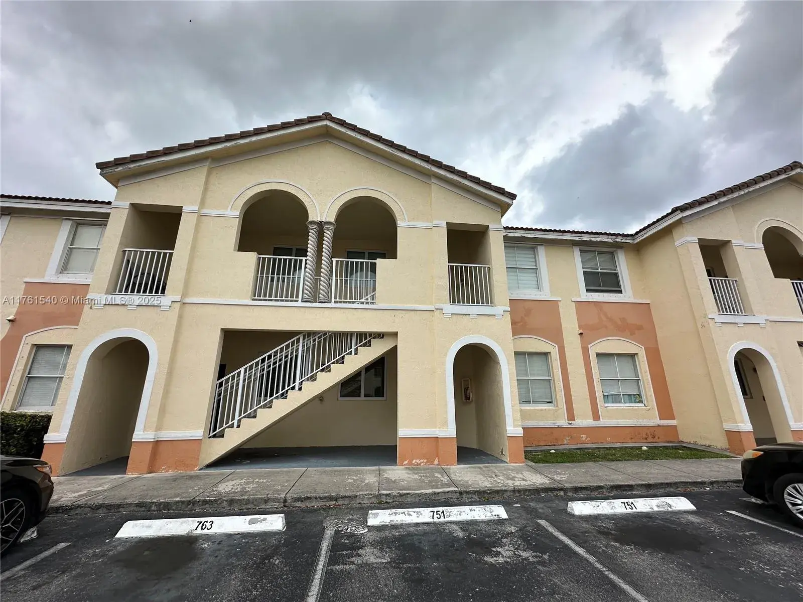 2 bedroom 2 bath Residential for sale at 1663 SE 27th Dr # 103, Homestead FL 33035