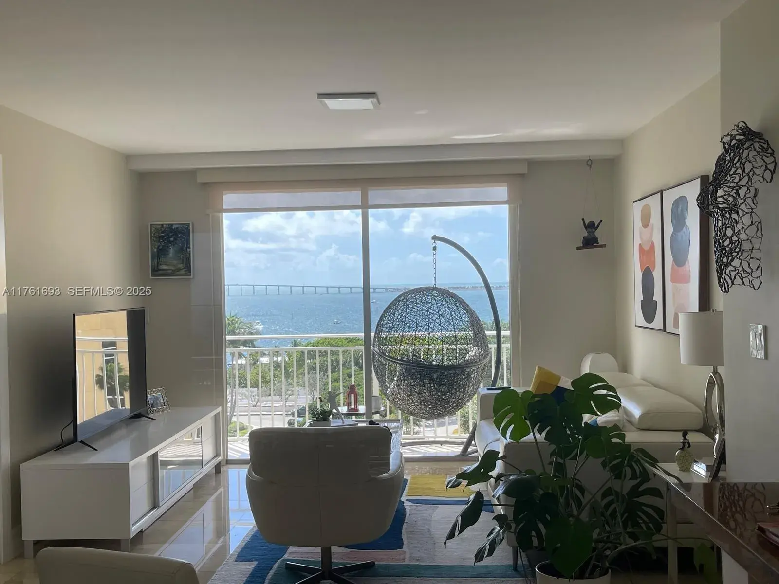 2 bedroom 2 bath Residential for sale at 770 Claughton Island Dr # 904, Miami FL 33131