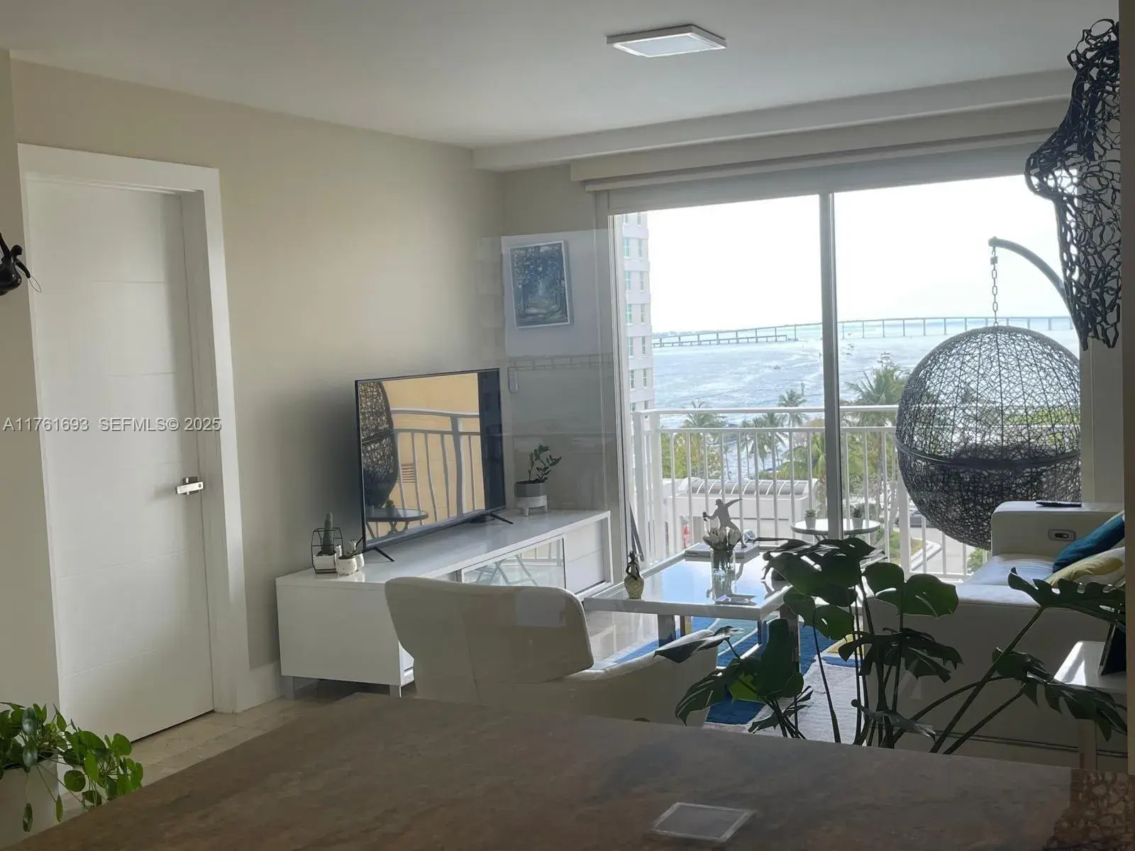 770 Claughton Island Dr # 904, Miami FL 33131