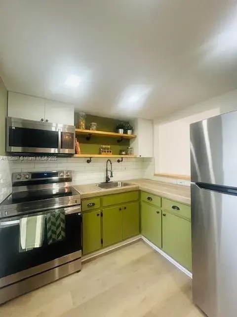 1101 Hillcrest Ct # 306, Hollywood FL 33021