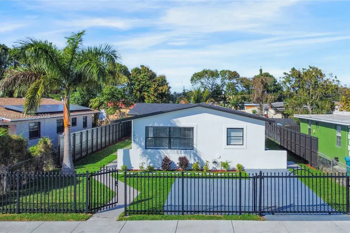 1605 NW 117th St, Miami FL 33167