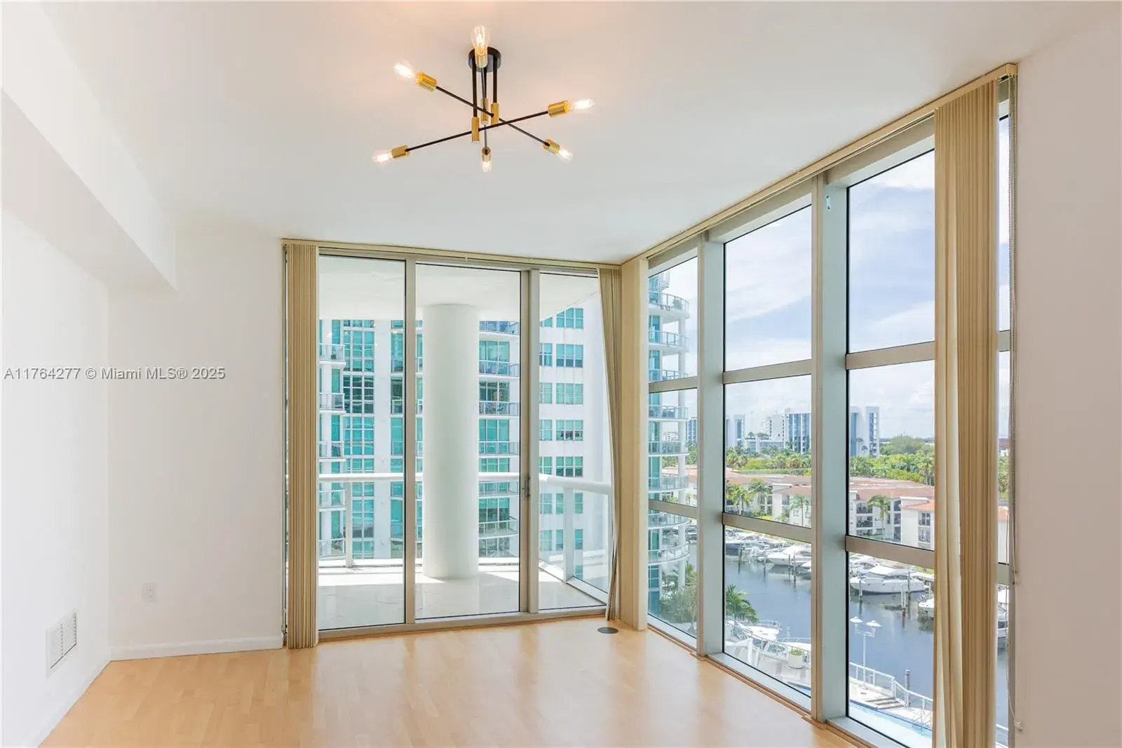 3131 NE 188th St # 805, Aventura FL 33180