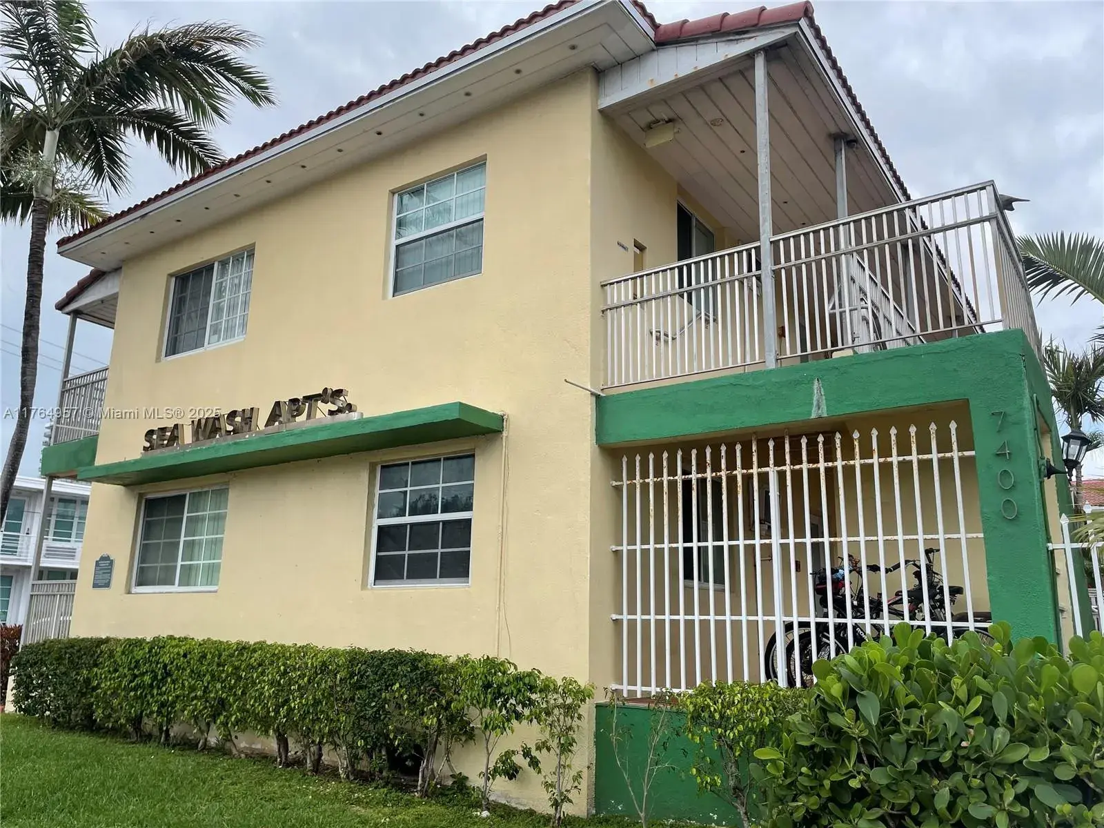 1 bedroom 1 bath Residential for sale at 7400 Harding Ave # 12A, Miami Beach FL 33141
