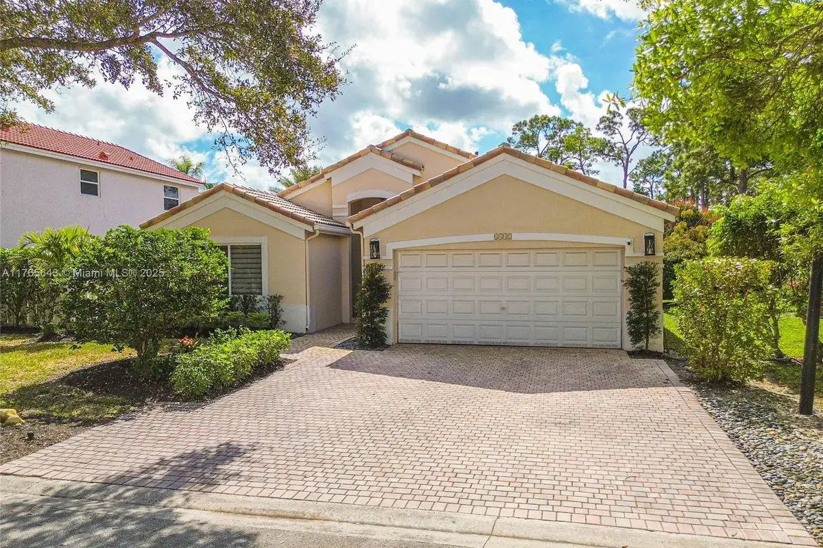 8442 NW 47th St, Coral Springs FL 33067