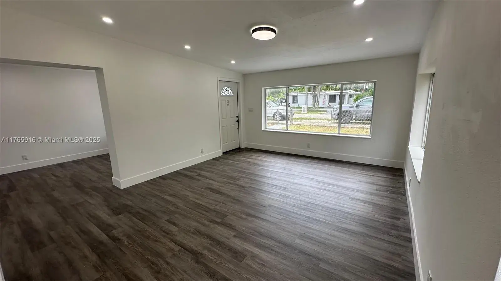 9751 SW 47th St, Miami FL 33165