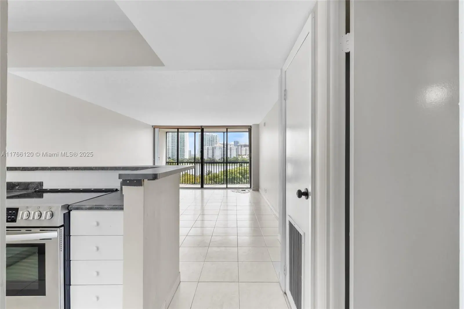 3475 N Country Club Dr # 709, Aventura FL 33180