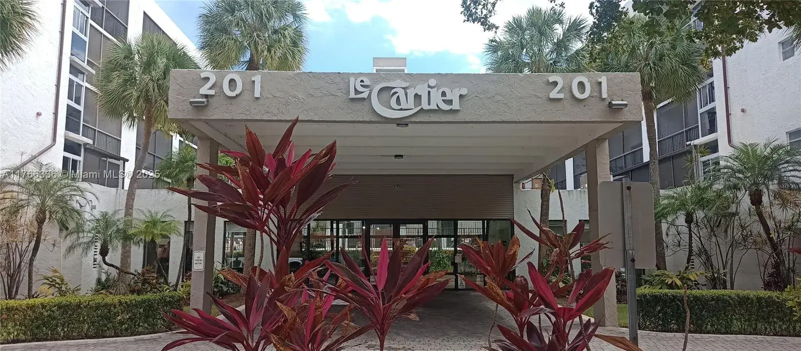 2 bedroom 2 bath for sale at 201 178th Dr # 234, Sunny Isles Beach FL 33160