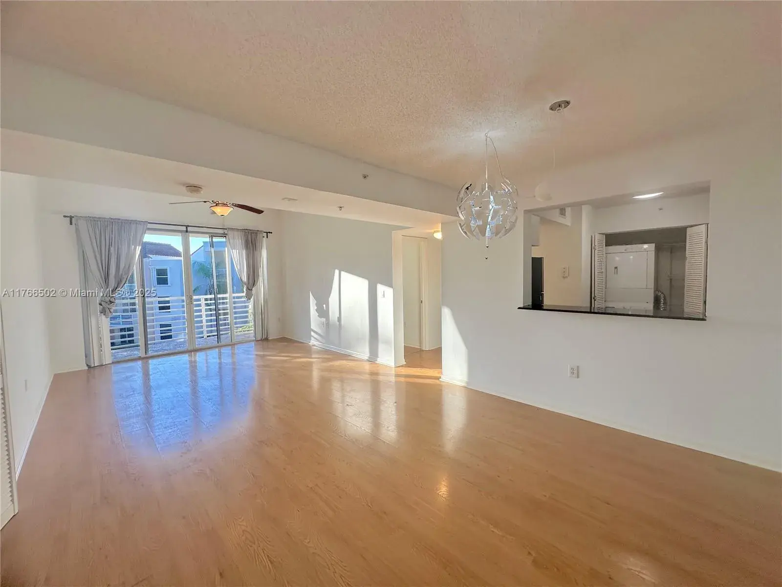 2731 Ocean Club Blvd # 302, Hollywood FL 33019