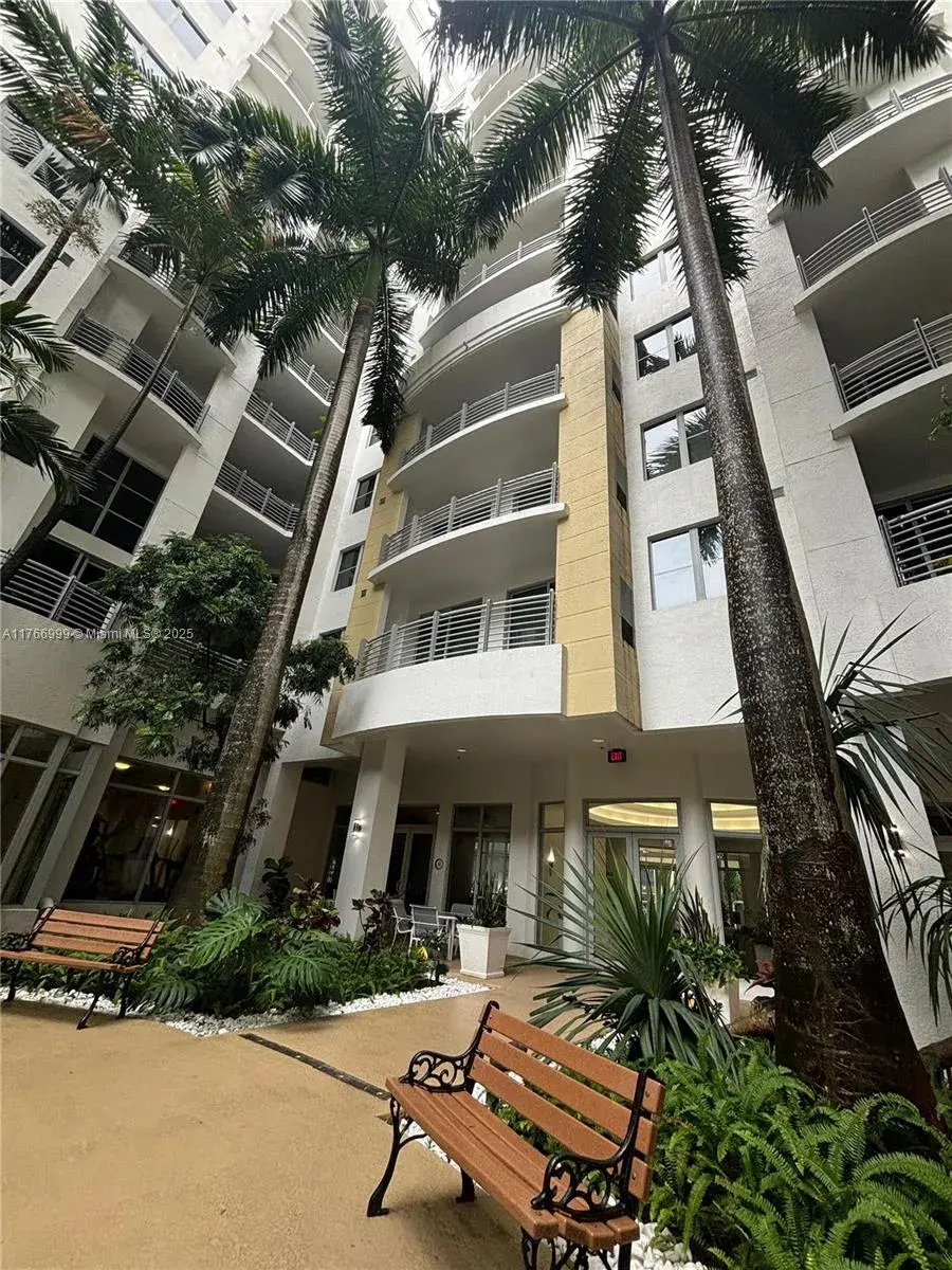 2 bedroom 2 bath for sale at 1830 Radius Dr # 604, Hollywood FL 33020
