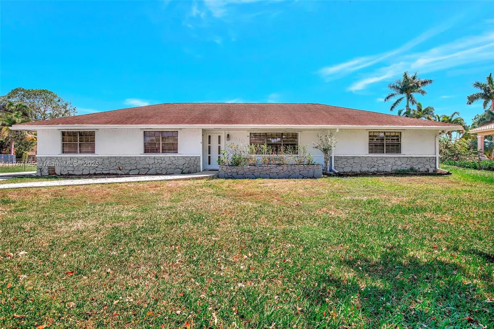 3 bedroom 2 bath Residential for sale at 2940 SW 156th Ave, Davie FL 33331