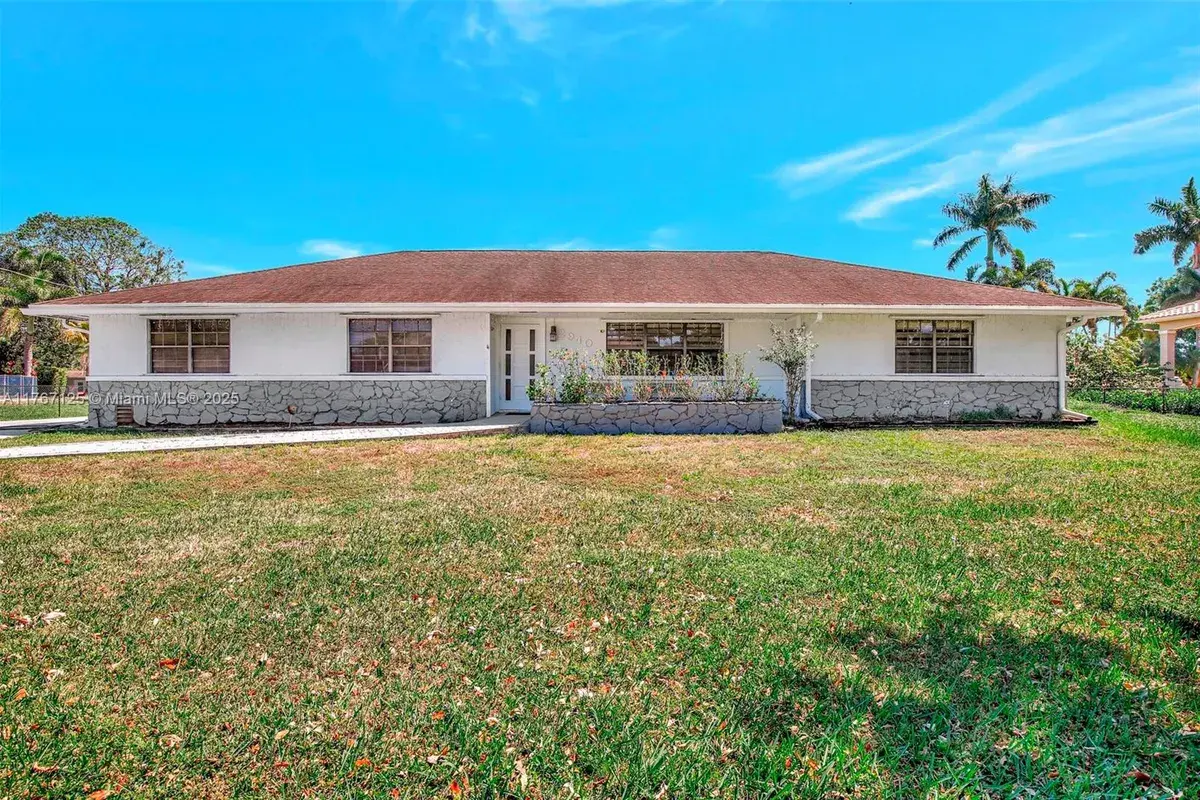 2940 SW 156th Ave, Davie FL 33331
