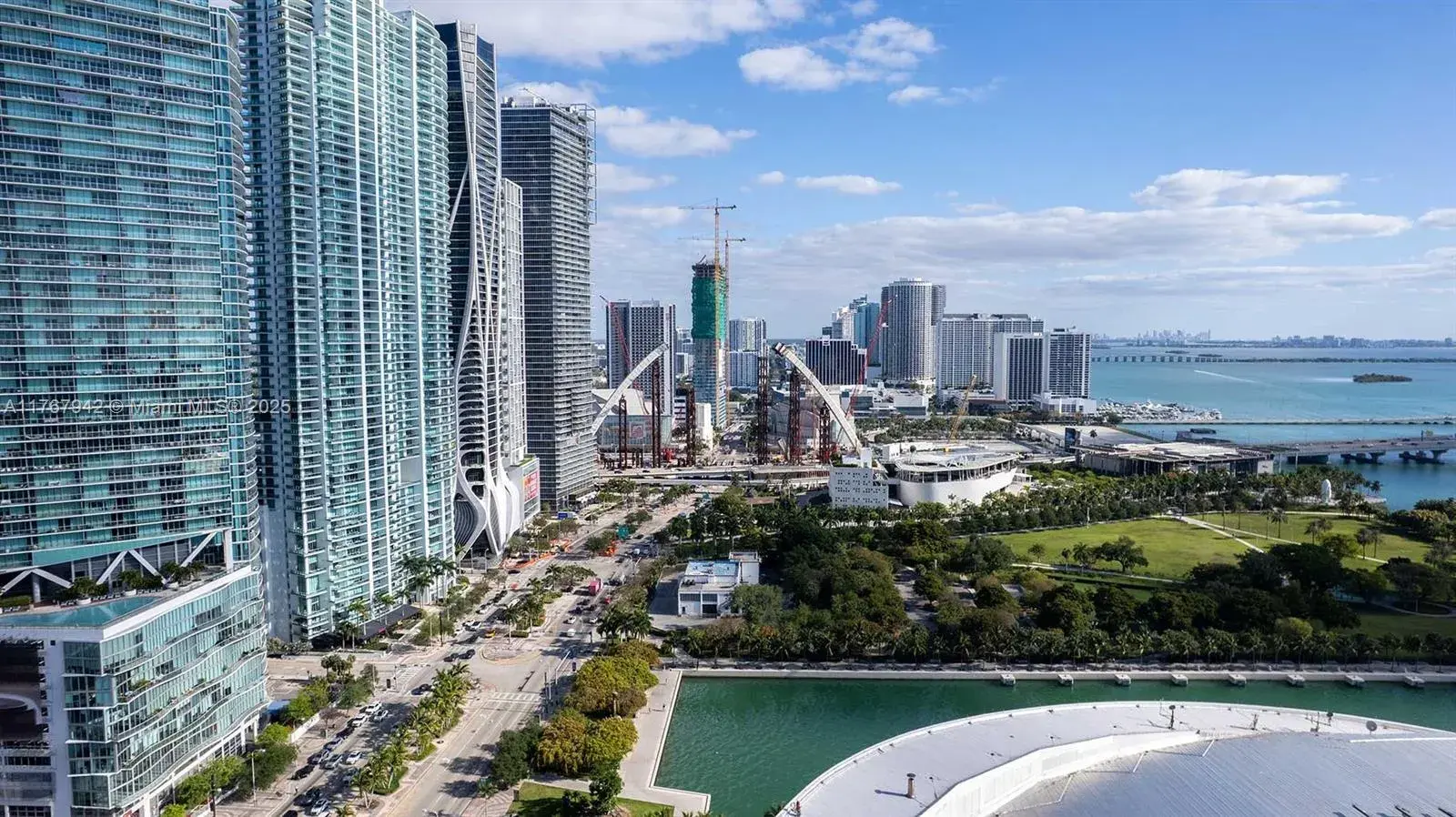 253 NE 2nd St # 1201, Miami FL 33132