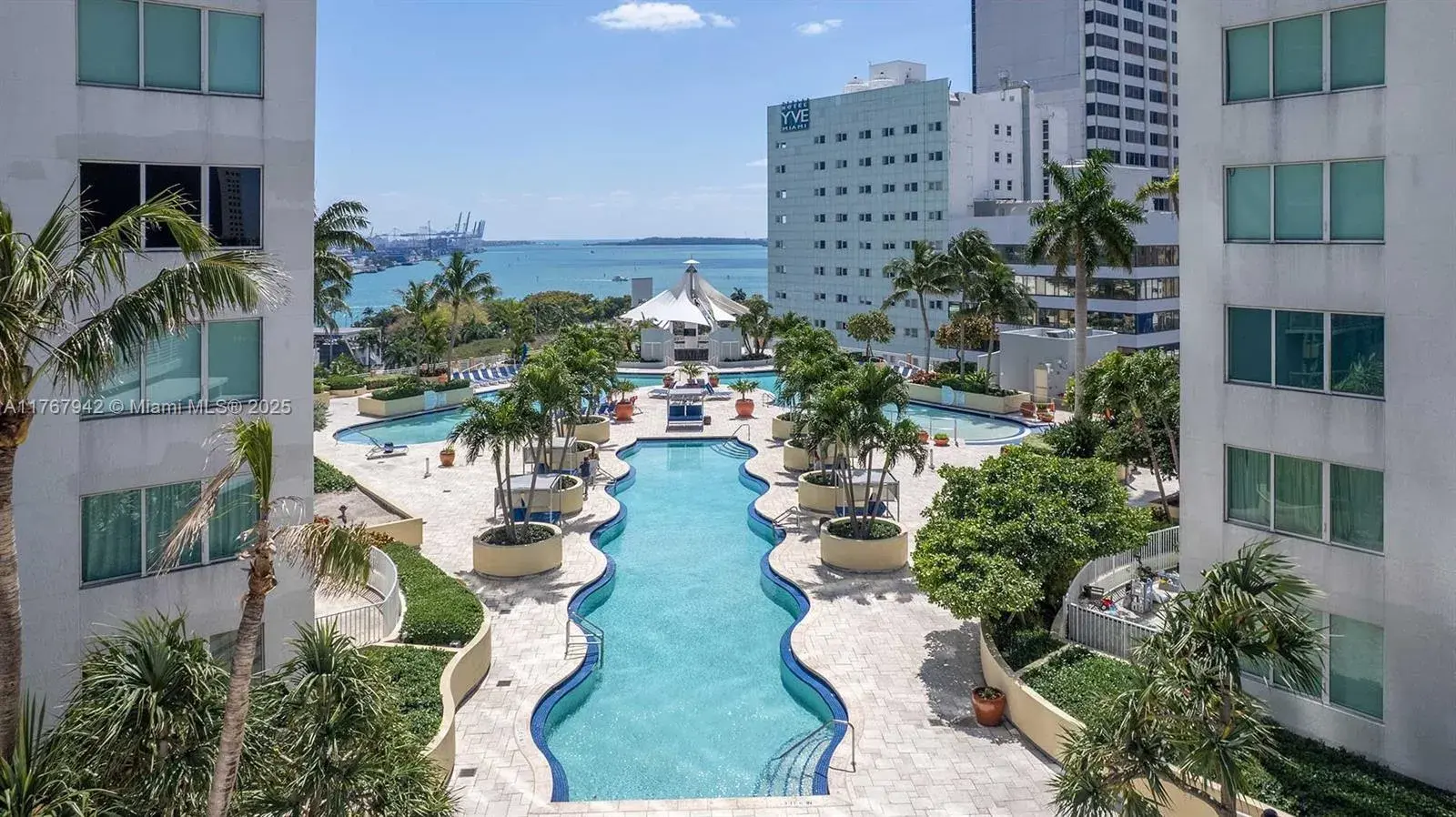 253 NE 2nd St # 1201, Miami FL 33132
