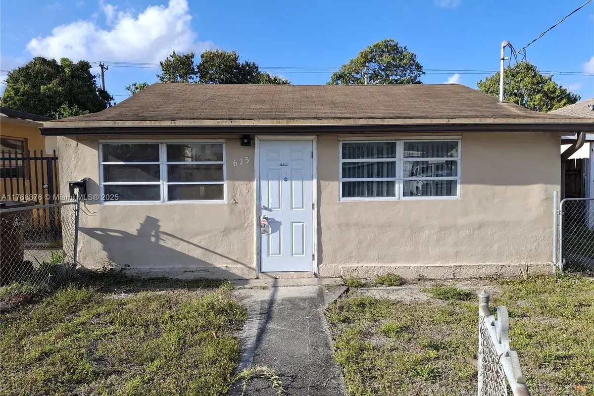 623 E 55th St, Hialeah FL 33013