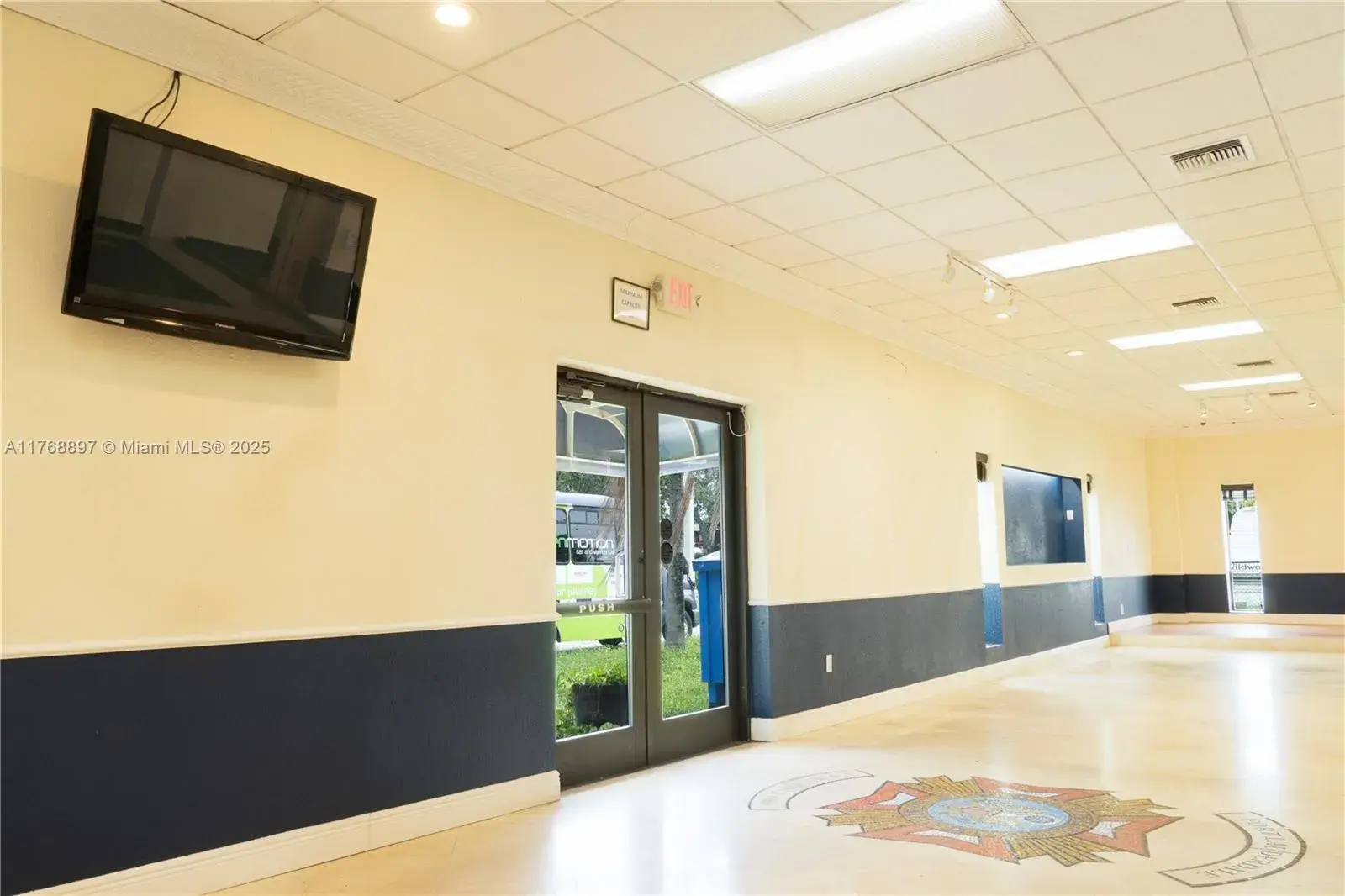 350 SW 25th St, Fort Lauderdale FL 33315