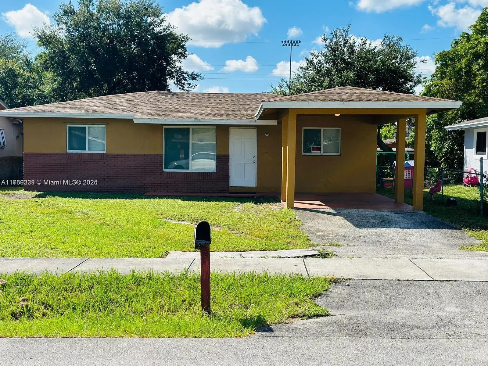 3 bedroom 2 bath Residential for sale at 2620 NW 14th Ct, Fort Lauderdale FL 33311