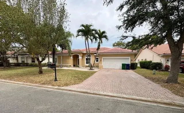 10261 NW 54th Pl, Coral Springs FL 33076