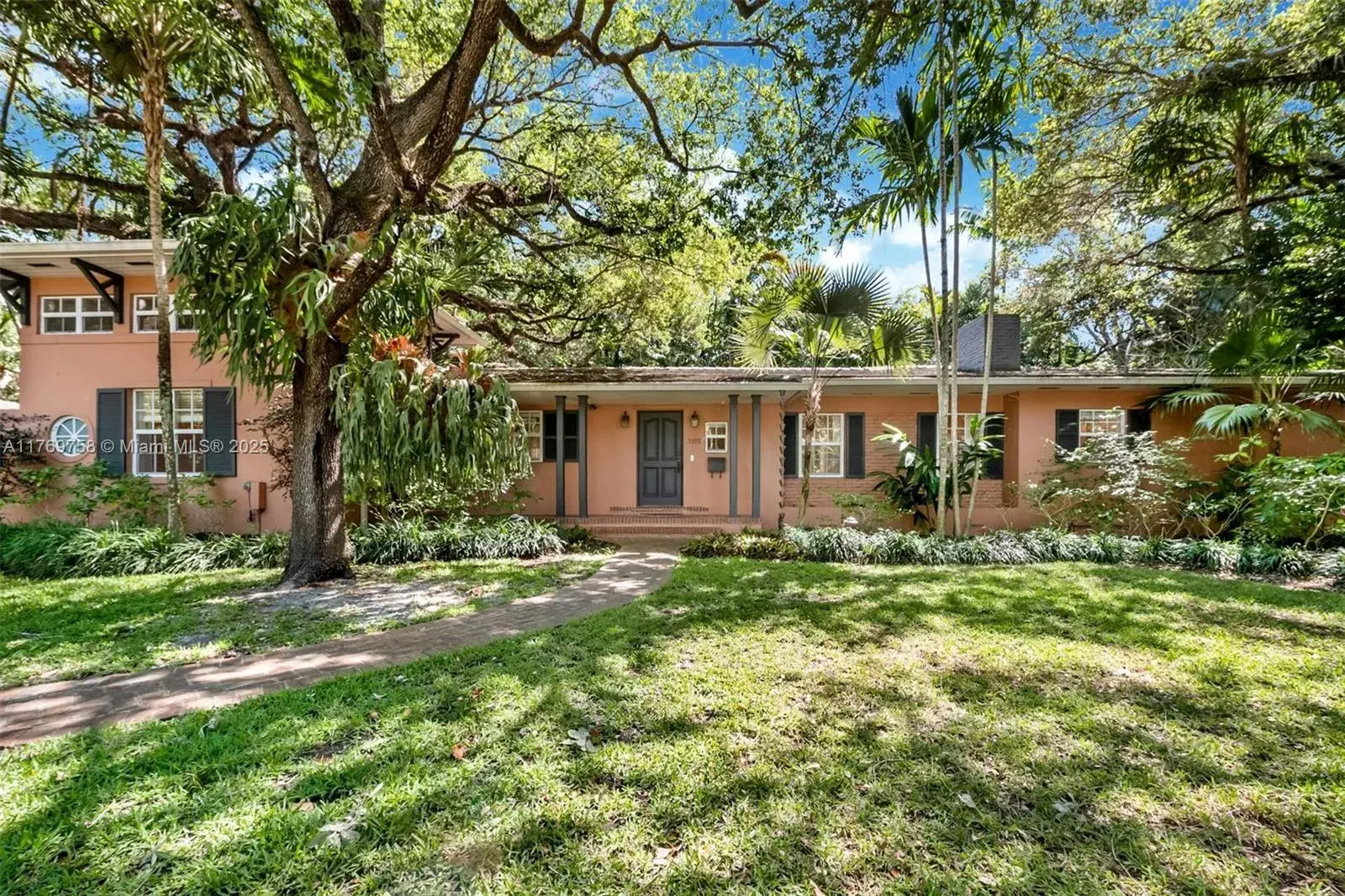 3 bedroom 3 bath Residential for sale at 3975 Utopia Court, Miami FL 33133