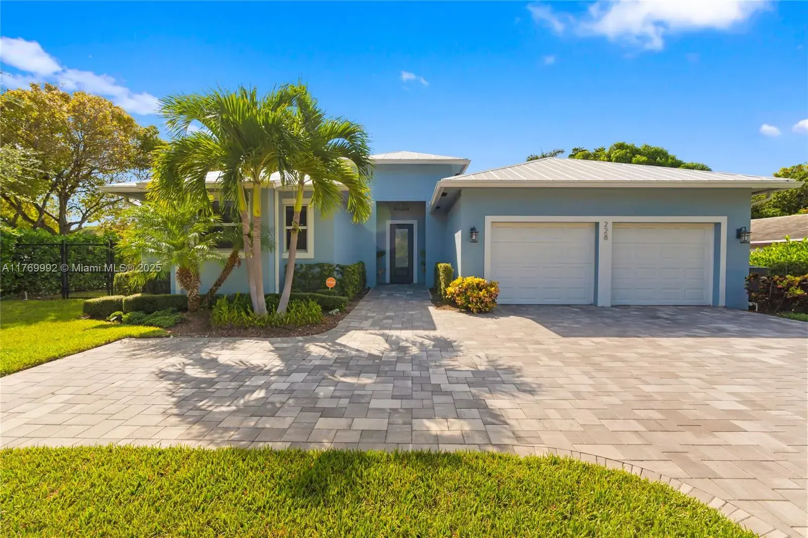 4 bedroom 3 bath Residential for sale at 228 SW 4th Ave, Delray Beach FL 33444