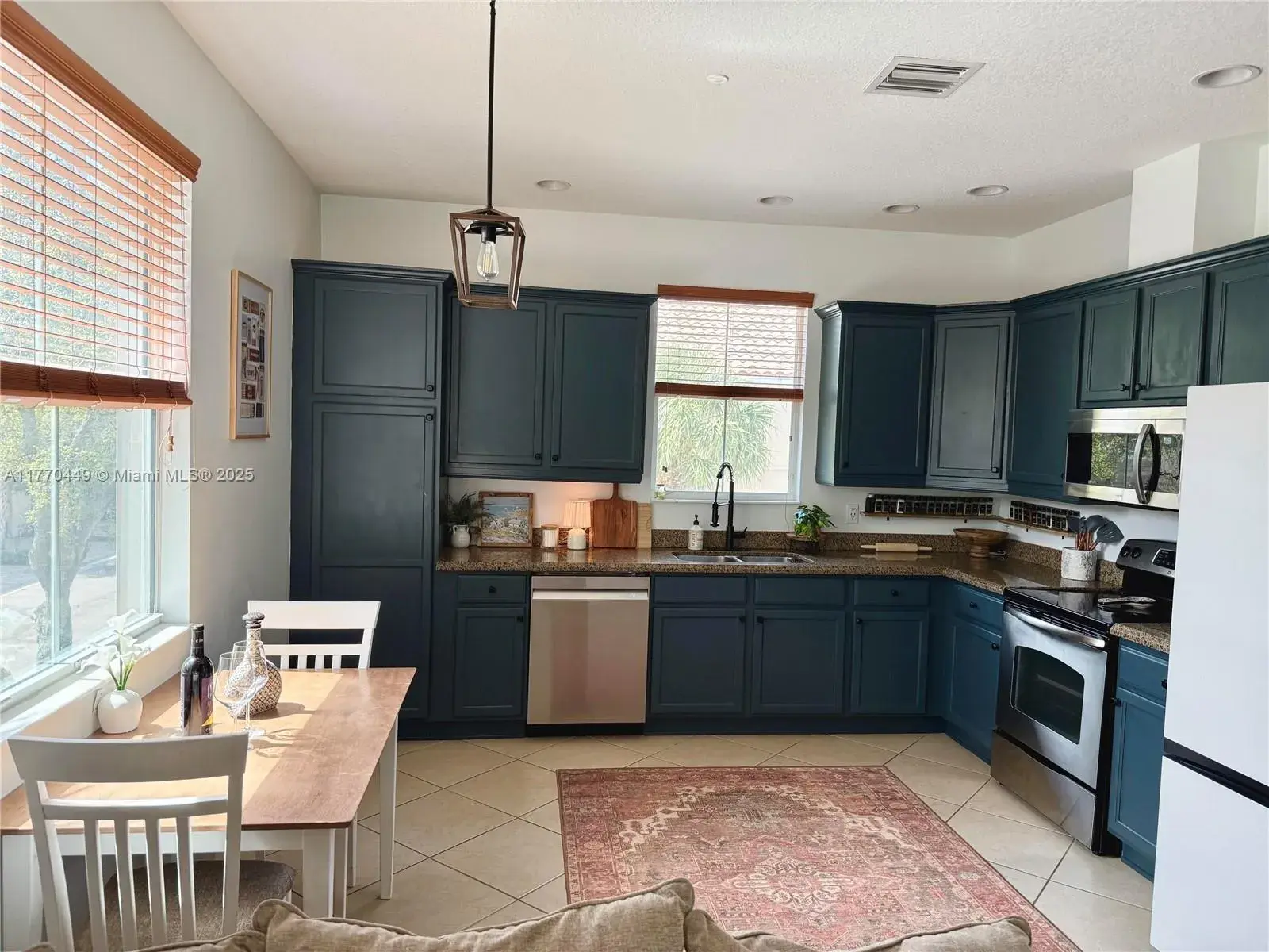 2977 St John Dr, Cooper City FL 33024