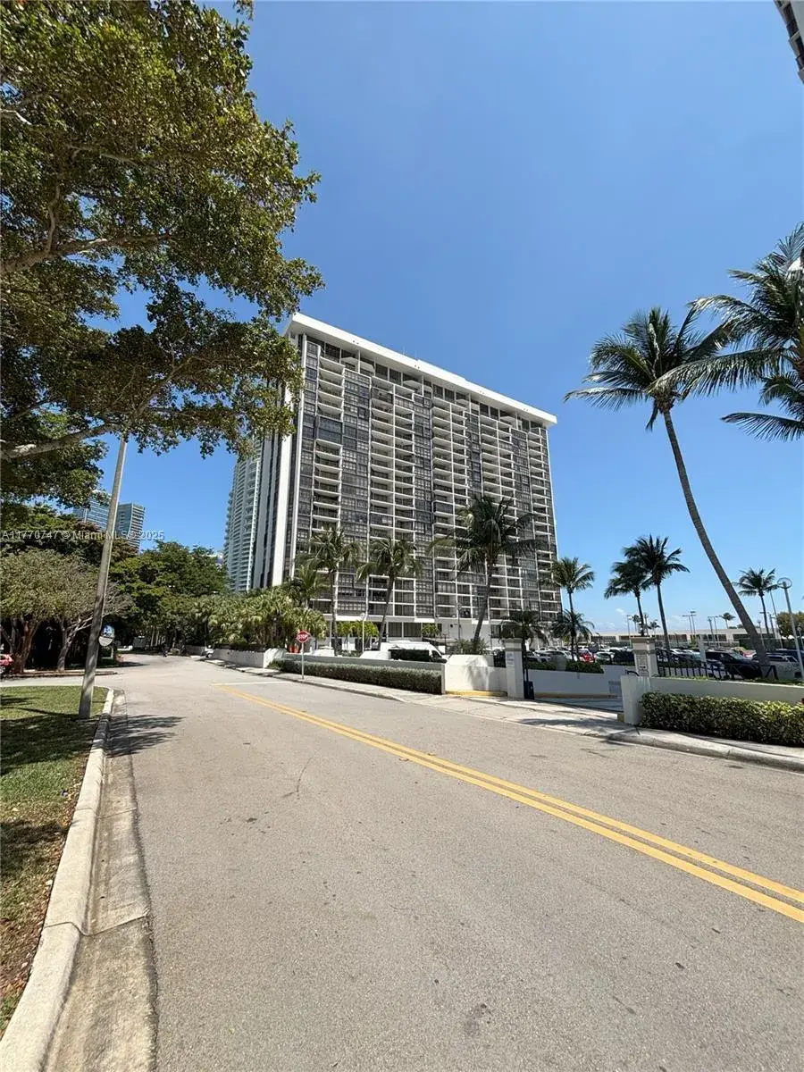 1901 Brickell Ave # B2310, Miami FL 33129