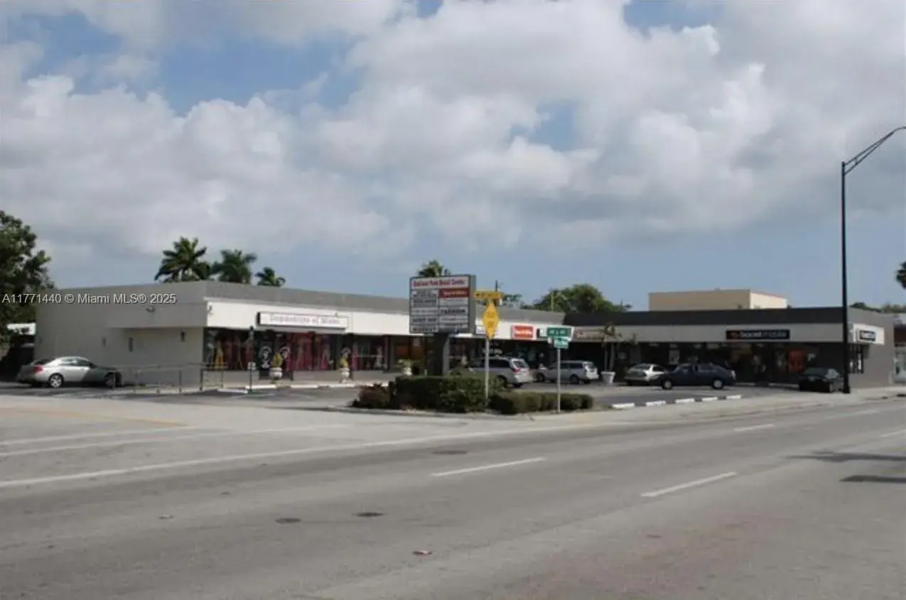 Commercial Sale for sale at 515 W Oakland Park Blvd, Oakland Park FL 33311