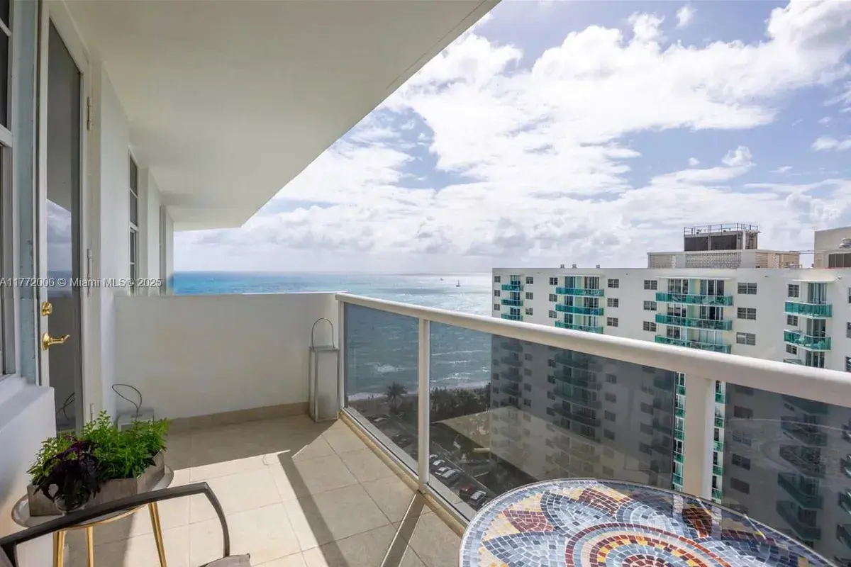 3725 S Ocean Dr, Hollywood FL 33019