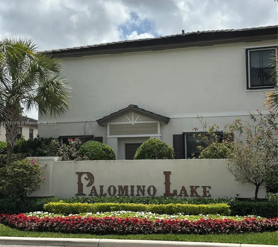 4706 Santa Cruz Way, Davie FL 33314