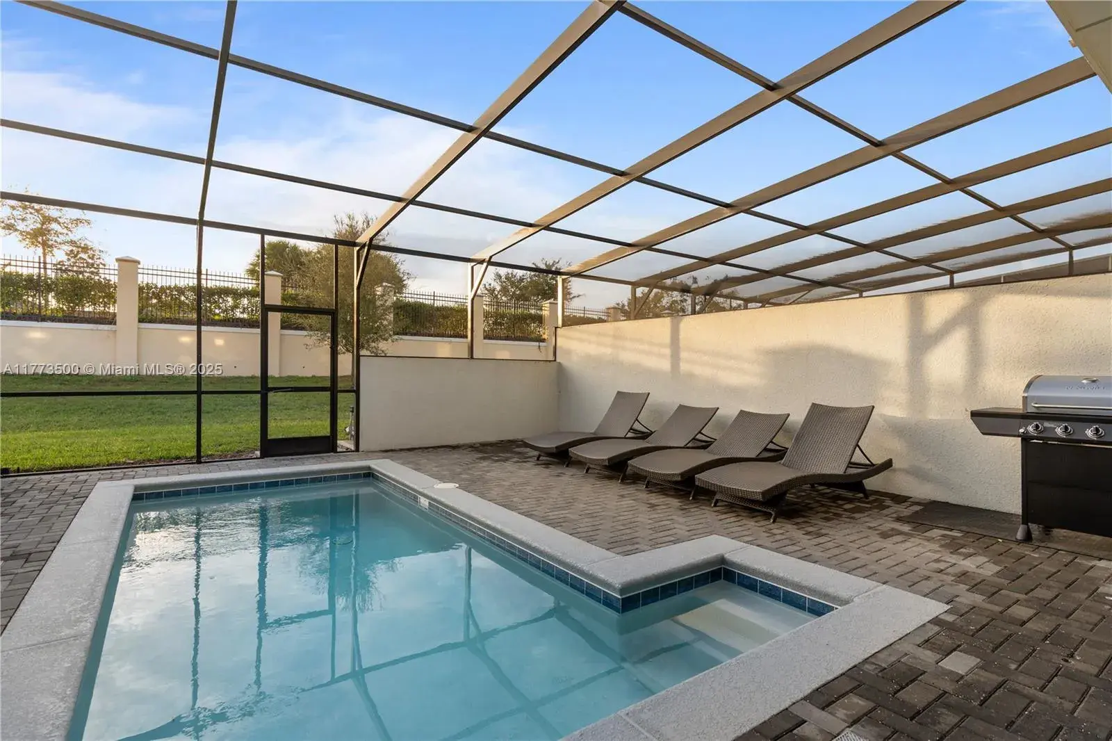 5 bedroom 4 bath Residential for sale at 2428 Dubai Street, Kissimmee FL 34747