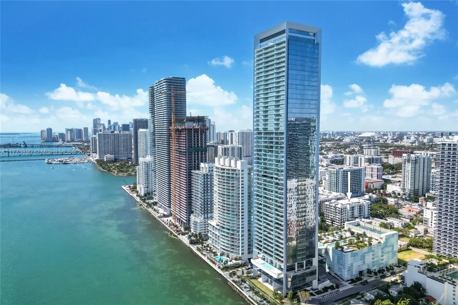 1 bedroom 1 bath Residential Lease for rent at 455 NE 25th St # 401, Miami FL 33137