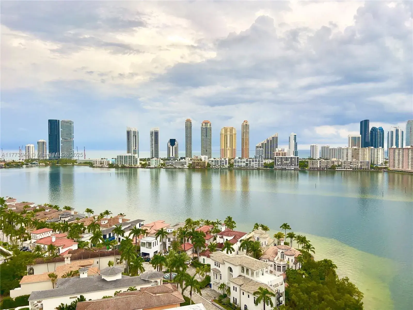 3 bedroom 2 bath Residential for sale at 6000 Island Blvd # 2104, Aventura FL 33160